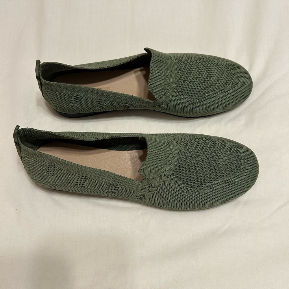Olive Knit Slip-On Loafers Size 42 Fit like 9 1/2 - Picture 2 of 5